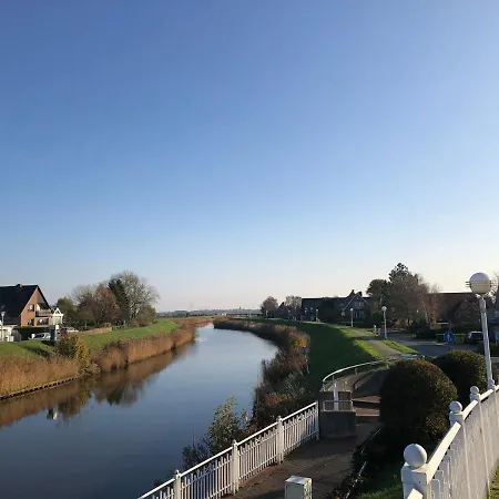 Appartement Haus Annegrete Mit Ueberdachter Terrasse Zum Garten Bensersiel