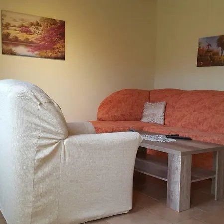 Haus Annegrete Mit Ueberdachter Terrasse Zum Garten * בנסרסיל