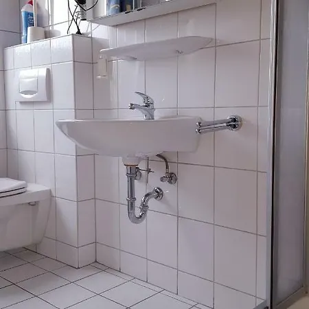 شقة Haus Annegrete Mit Ueberdachter Terrasse Zum Garten بينسيرسيال