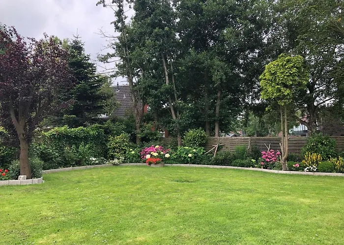 Appartement Haus Annegrete Mit Ueberdachter Terrasse Zum Garten Bensersiel